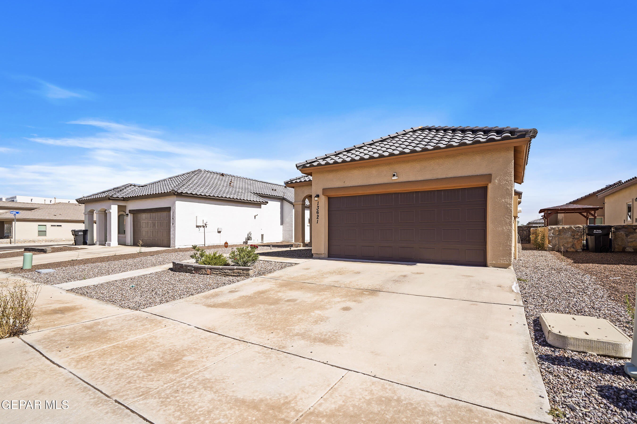 13621 HAZLEWOOD Street – photo 1