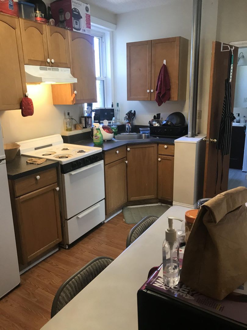 2 Bed on the Green Line for August – photo 4