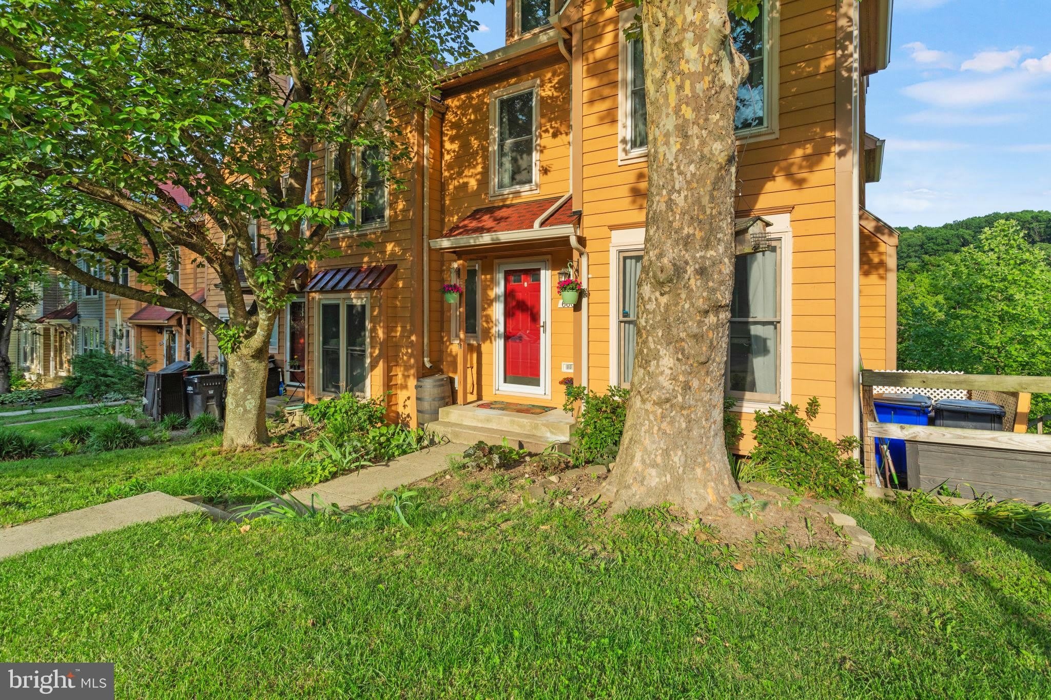 6608 E BEACH Drive – photo 2