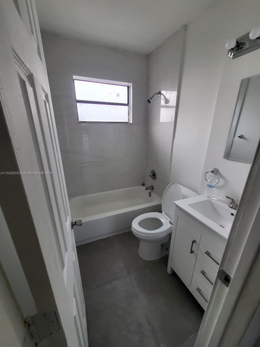 1556 NW 62nd Ter – photo 3