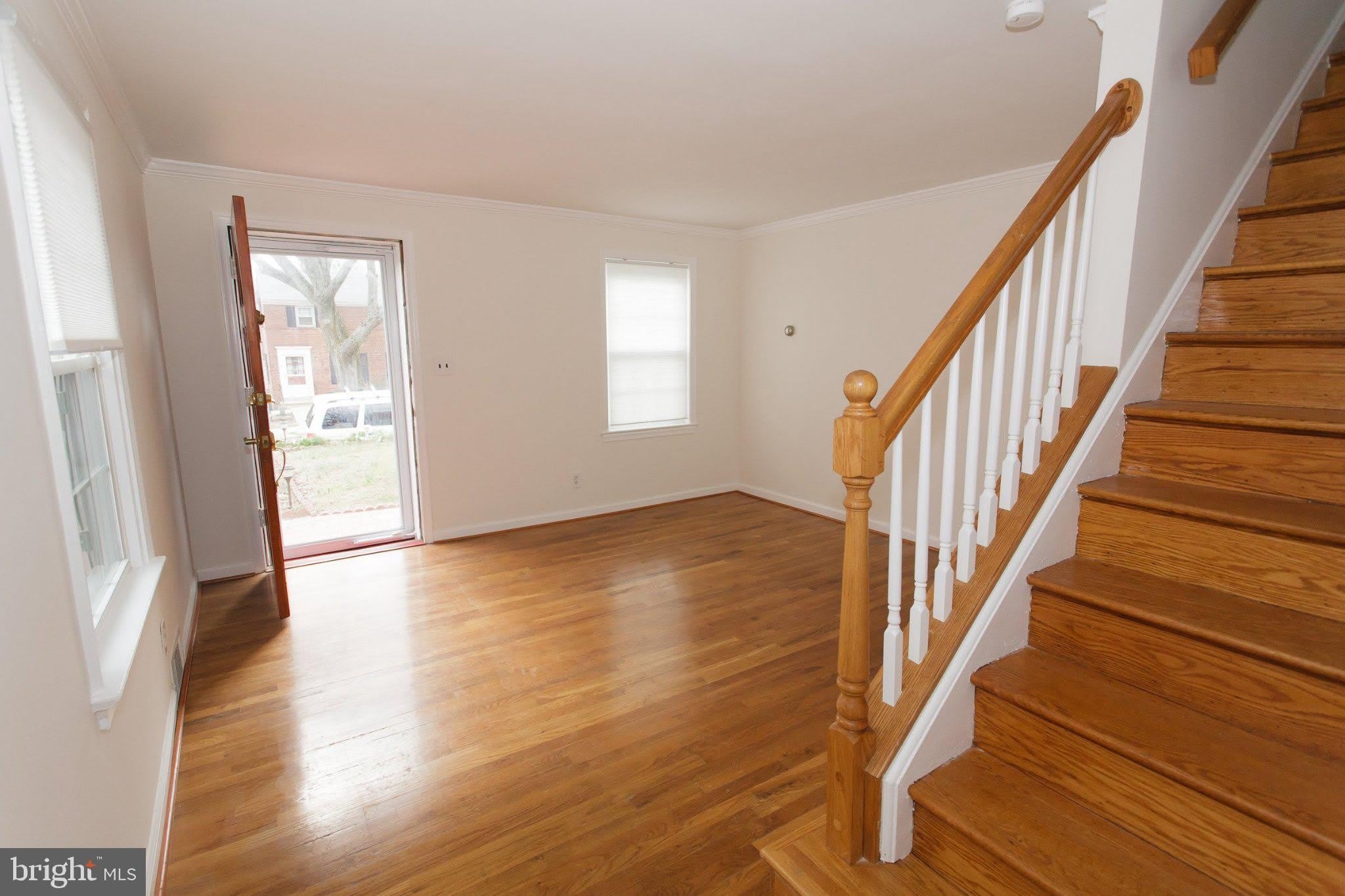 1419 N LONGFELLOW Street – photo 2