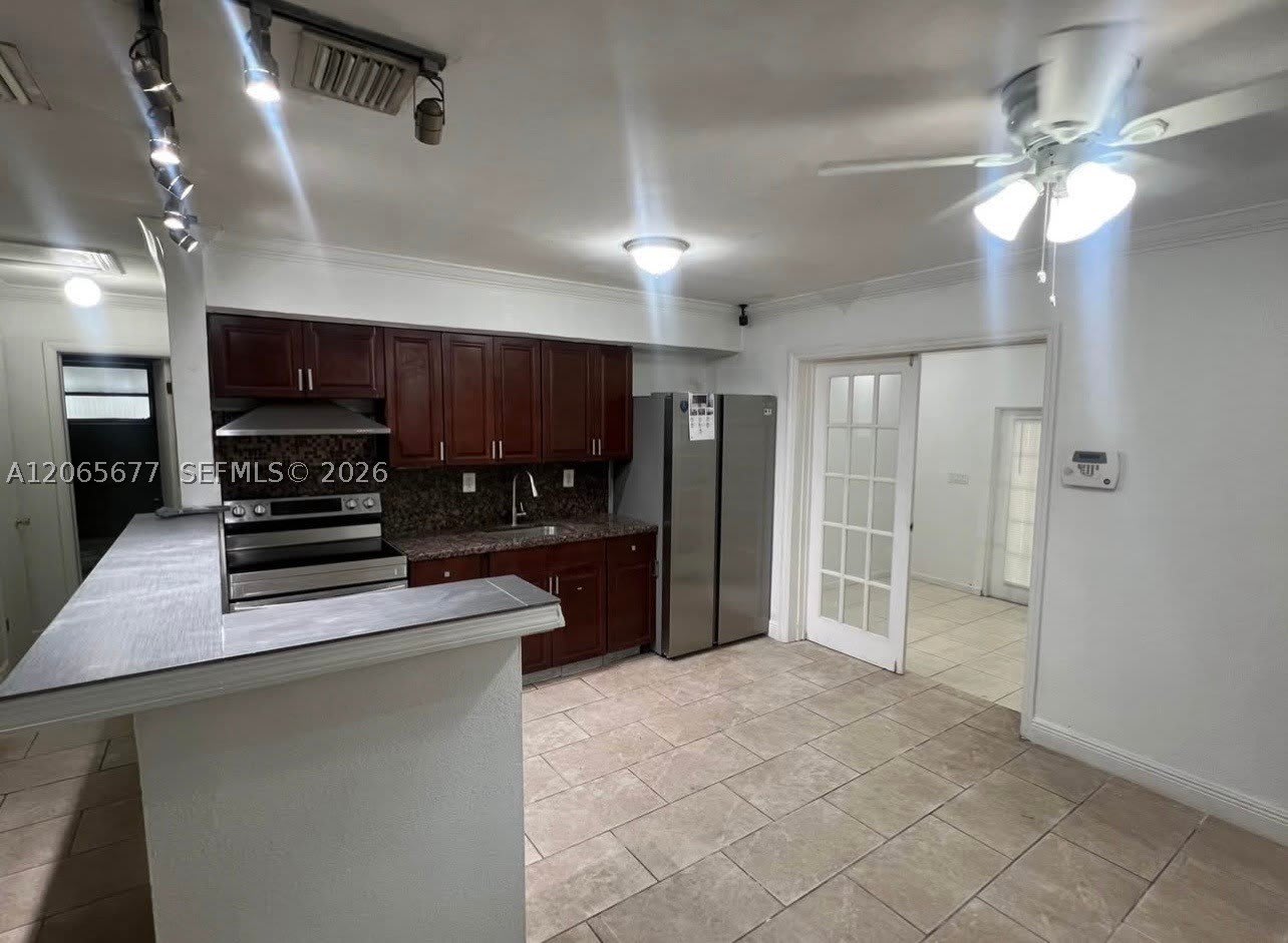 120 Ne 185Th Ter – photo 4