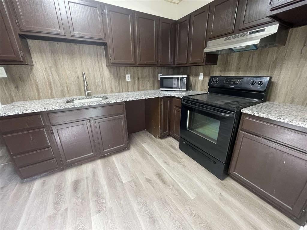917 Center Street – photo 4