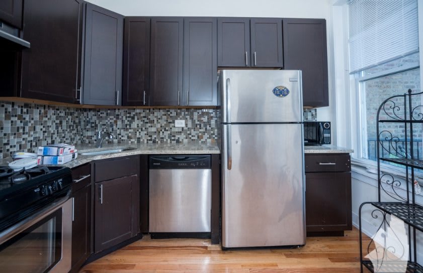 3358 North Sheffield Avenue – photo 3