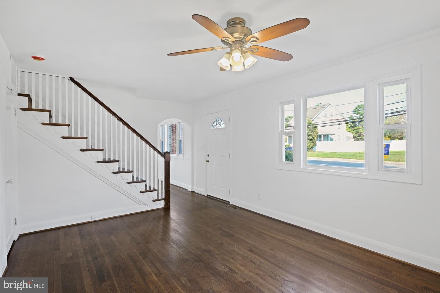 423 INGLESIDE Avenue – photo 4