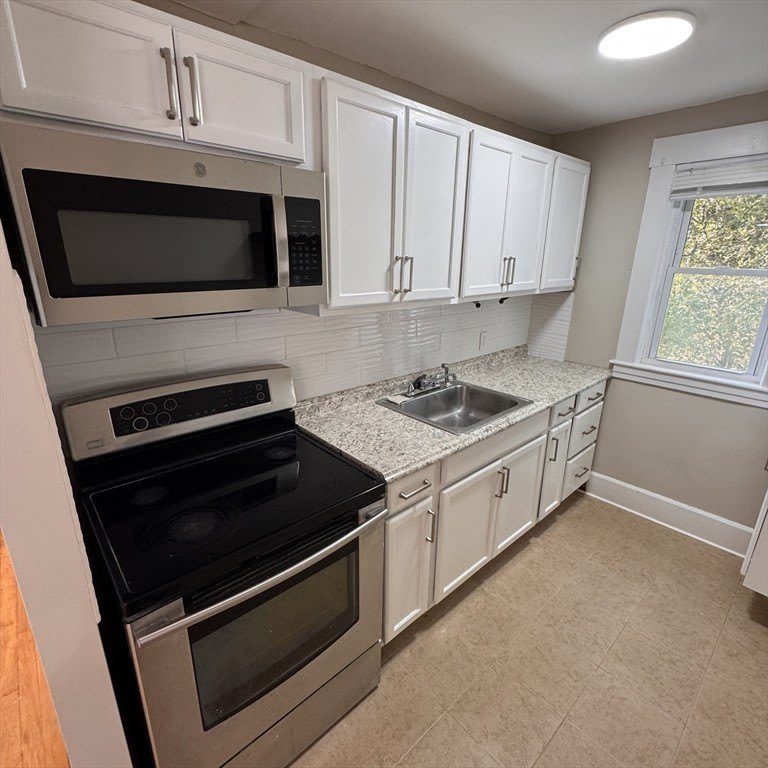 133 Baker St – photo 4