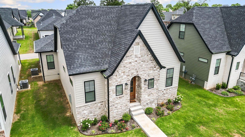 2403 S 31st Street – photo 2