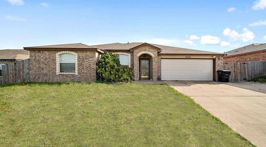 4400 Lloyd Drive – photo 1