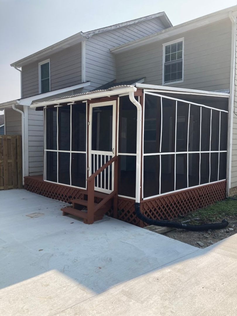 500 Off This Desirable Townhome Move In By 08 15 2026 – photo 3