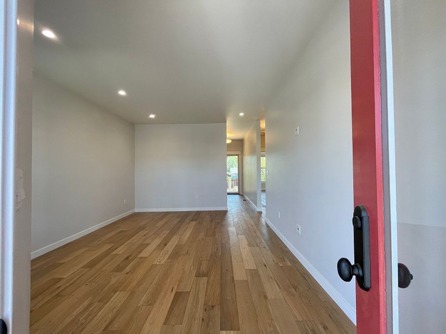 Charming Remodeled Napa Victorian – 2 Bed / 1 Bath – photo 5