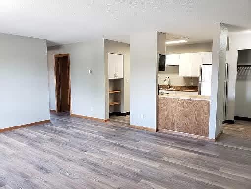 119 1St Avenue Northeast – photo 2
