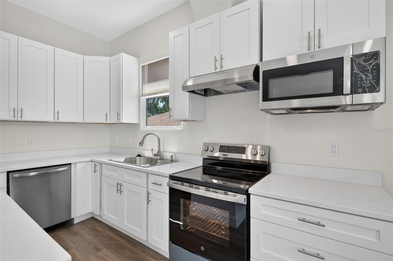3022 W Douglas Street – photo 4