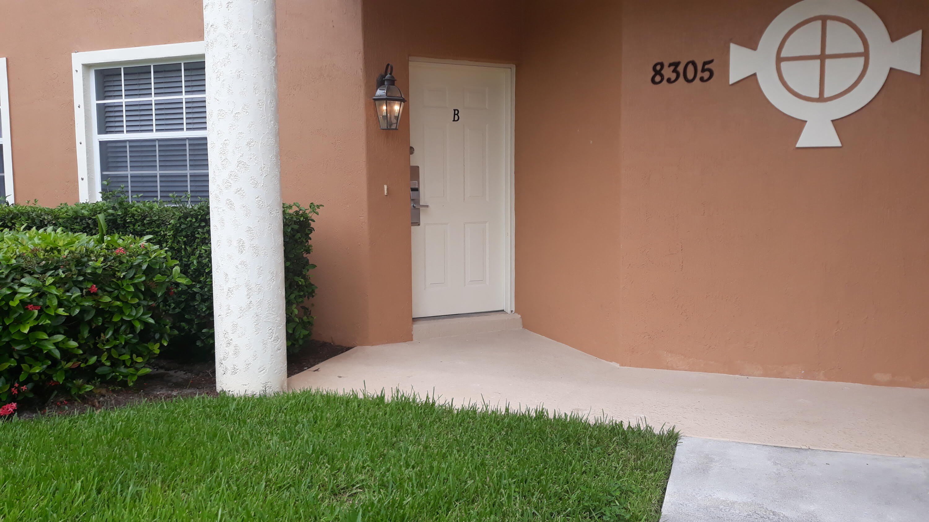 8305 Mulligan Circle – photo 2