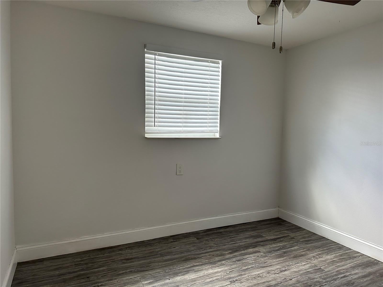 452 88TH Avenue N – photo 4
