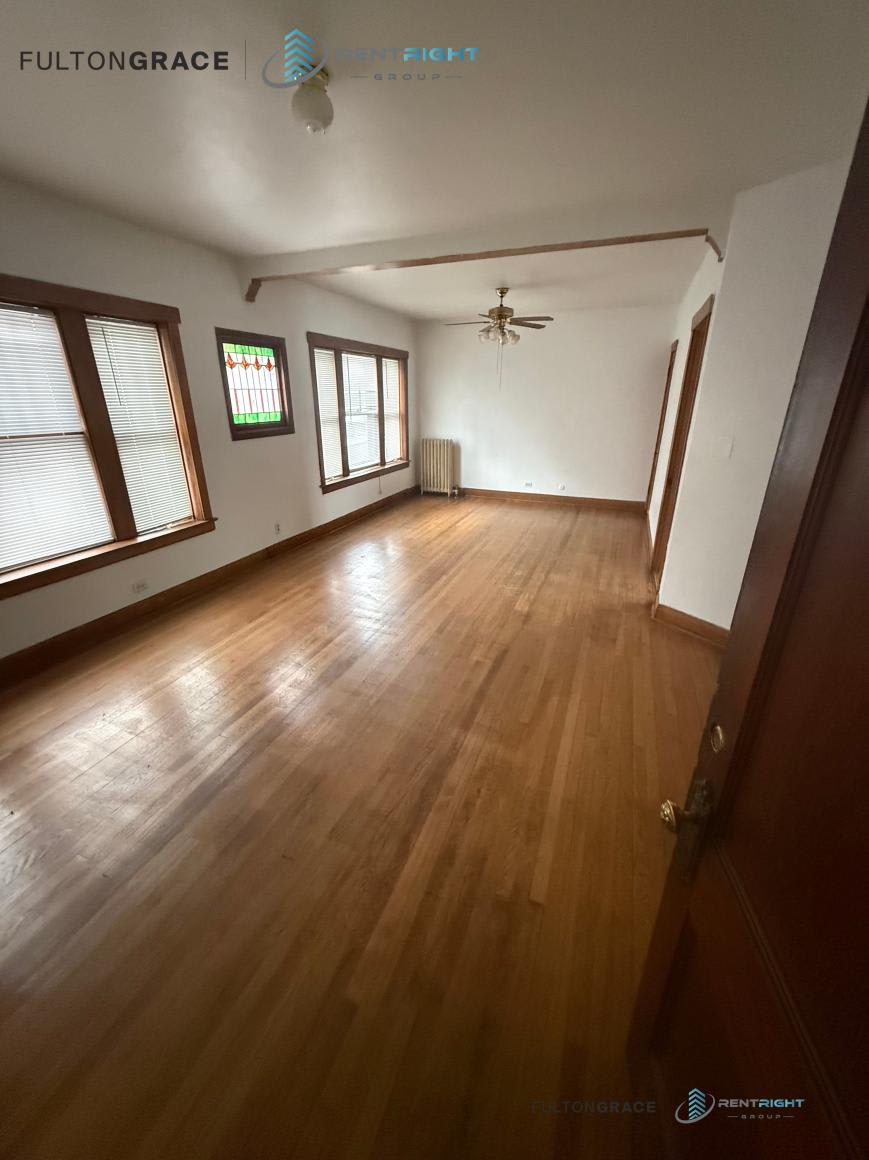 4832 W Montrose Ave – photo 5