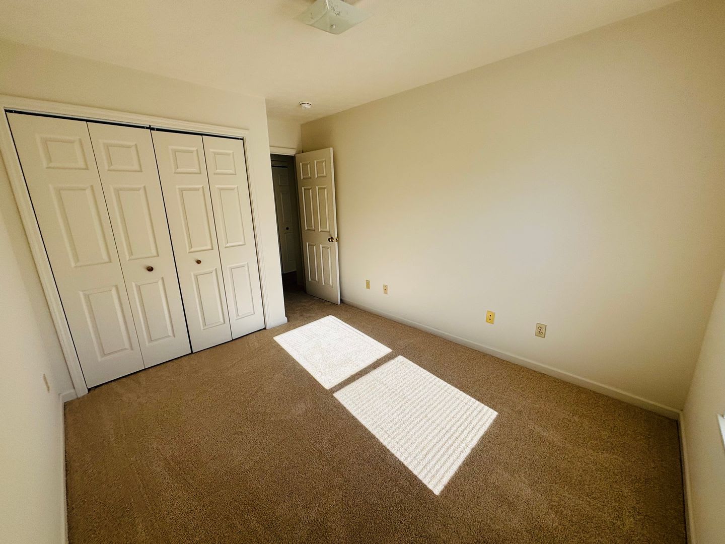 3 Bedroom 2.5 Bath Townhouse – photo 5