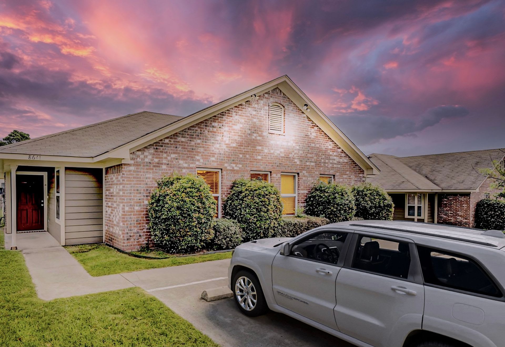 2 Bedroom 2 Bath Duplex at Mansion Creek in Tyler! 1/2 OFF your first full month’s rent! – photo 1