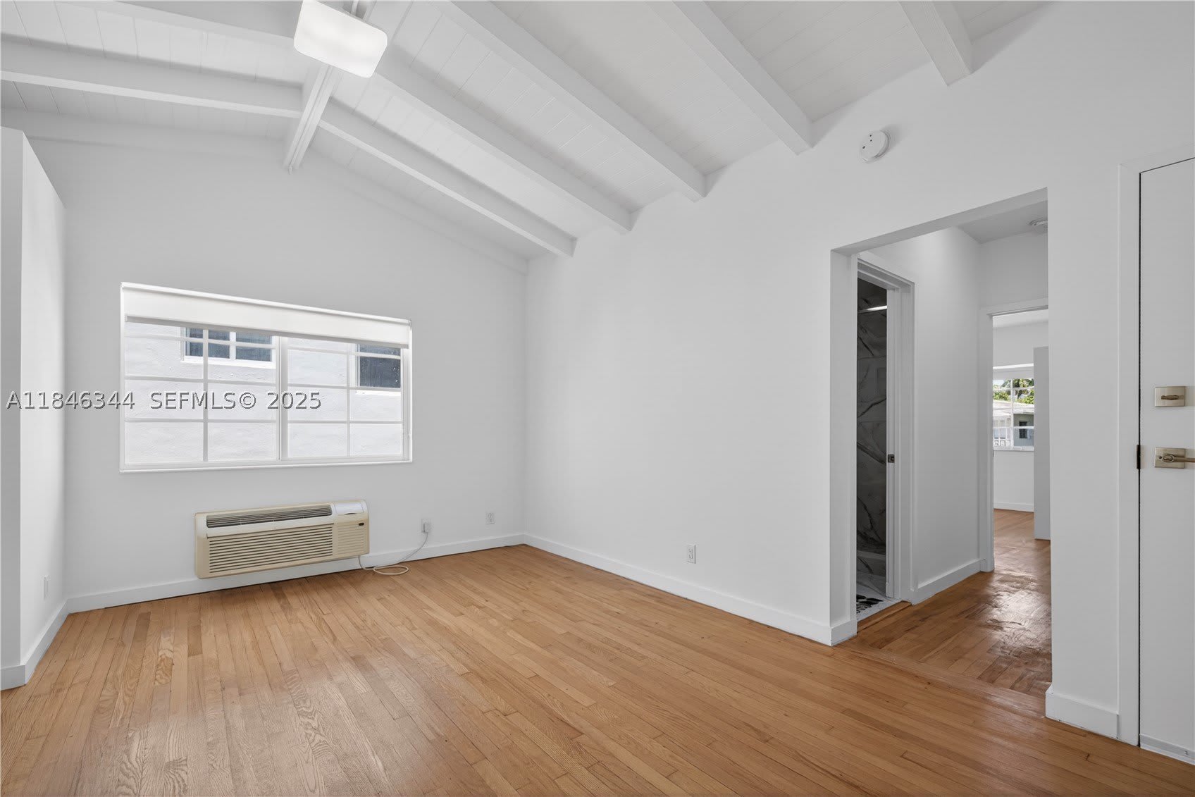 1552 Euclid Ave – photo 4