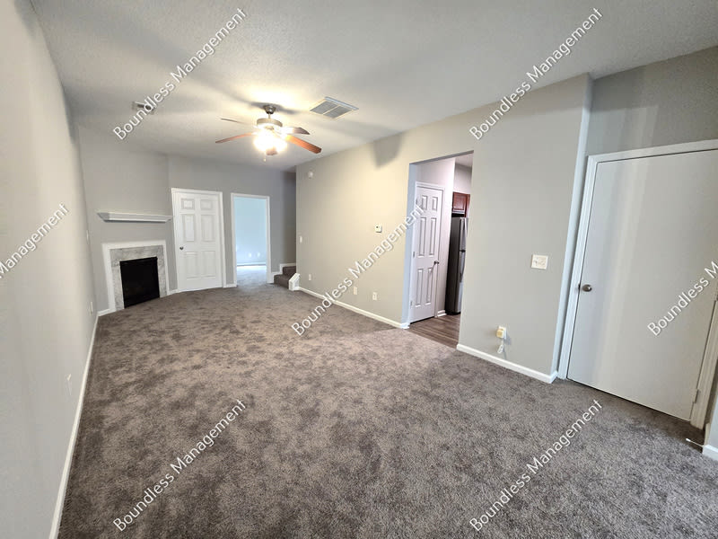 2330 Hackamore Dr – photo 2