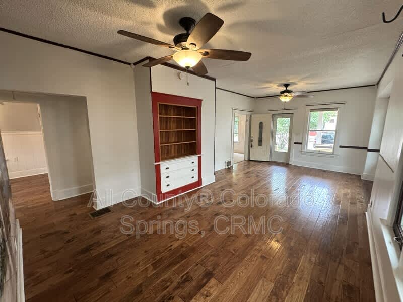 219 E Jefferson Street – photo 4