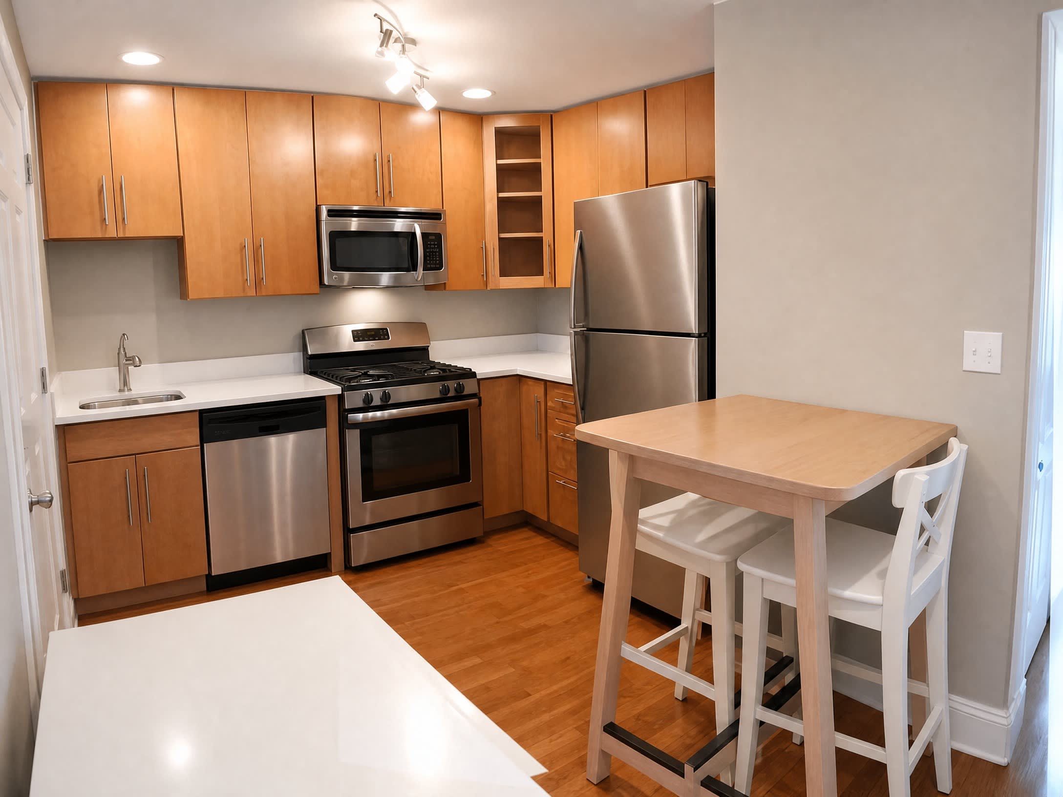 1345 W Fargo Ave – photo 2