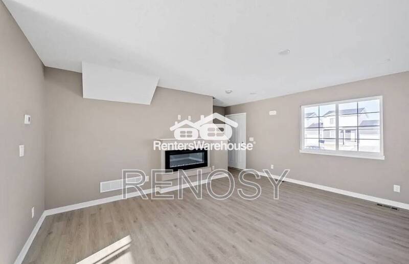 102 E Sycamore Street – photo 1