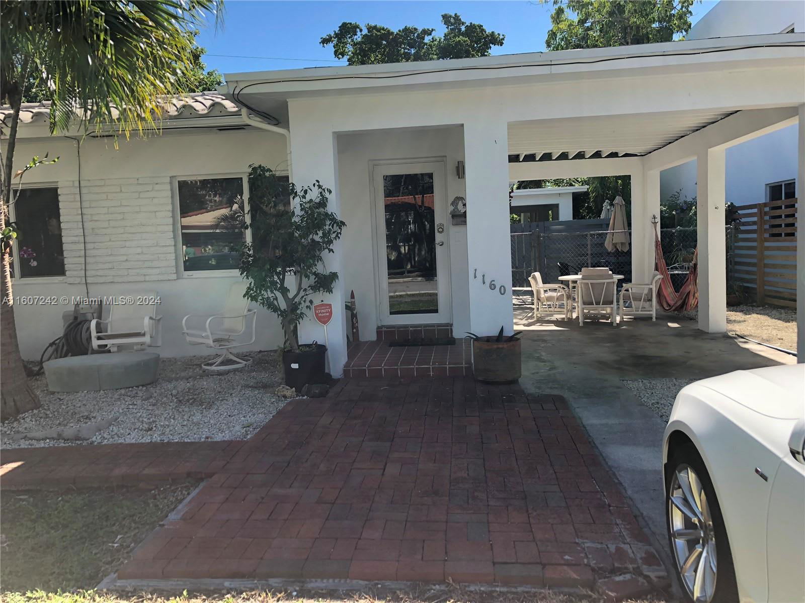 1160 Southwest 22Nd Terrace – photo 1