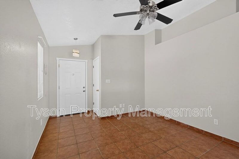 1609 Rolling Rock Pl SW – photo 4