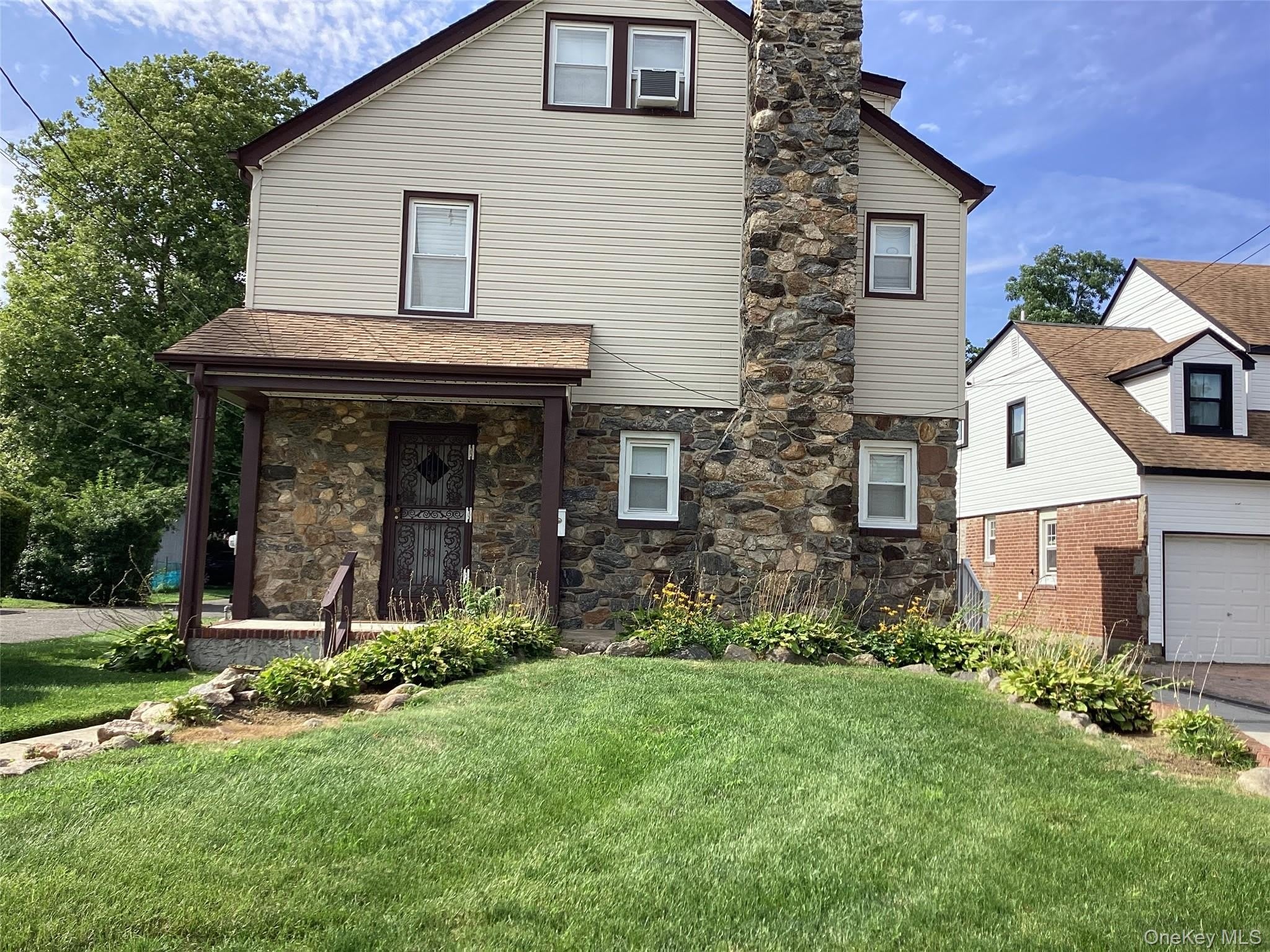 221 Grand Avenue – photo 2