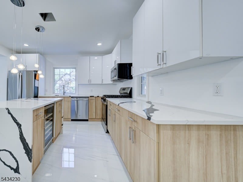 217 Heywood Ave – photo 5