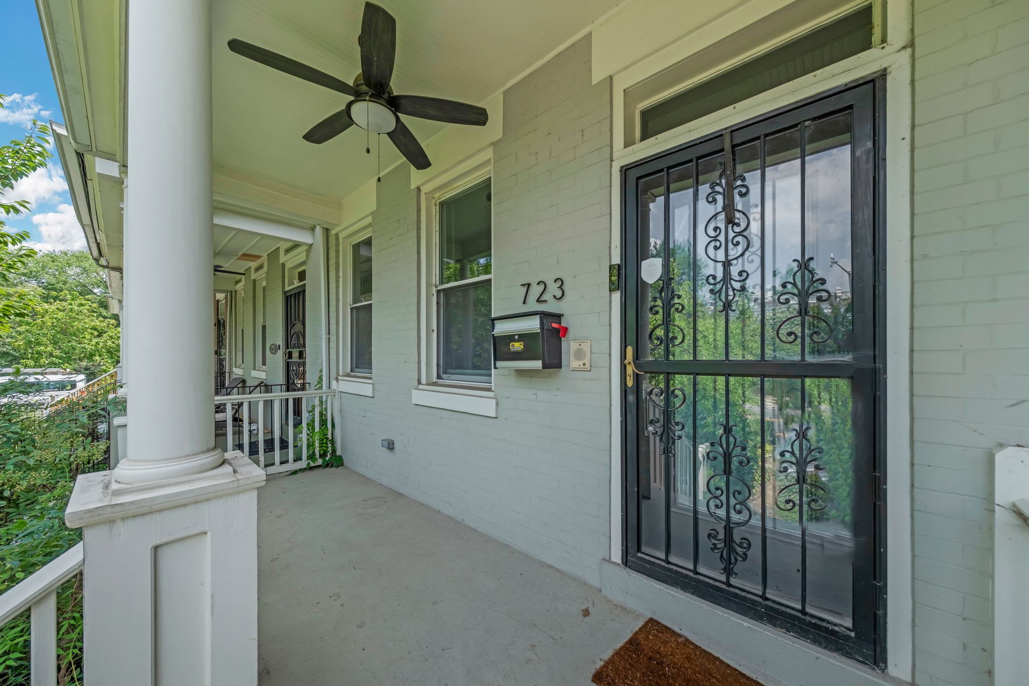 723 K Street Northeast – photo 2