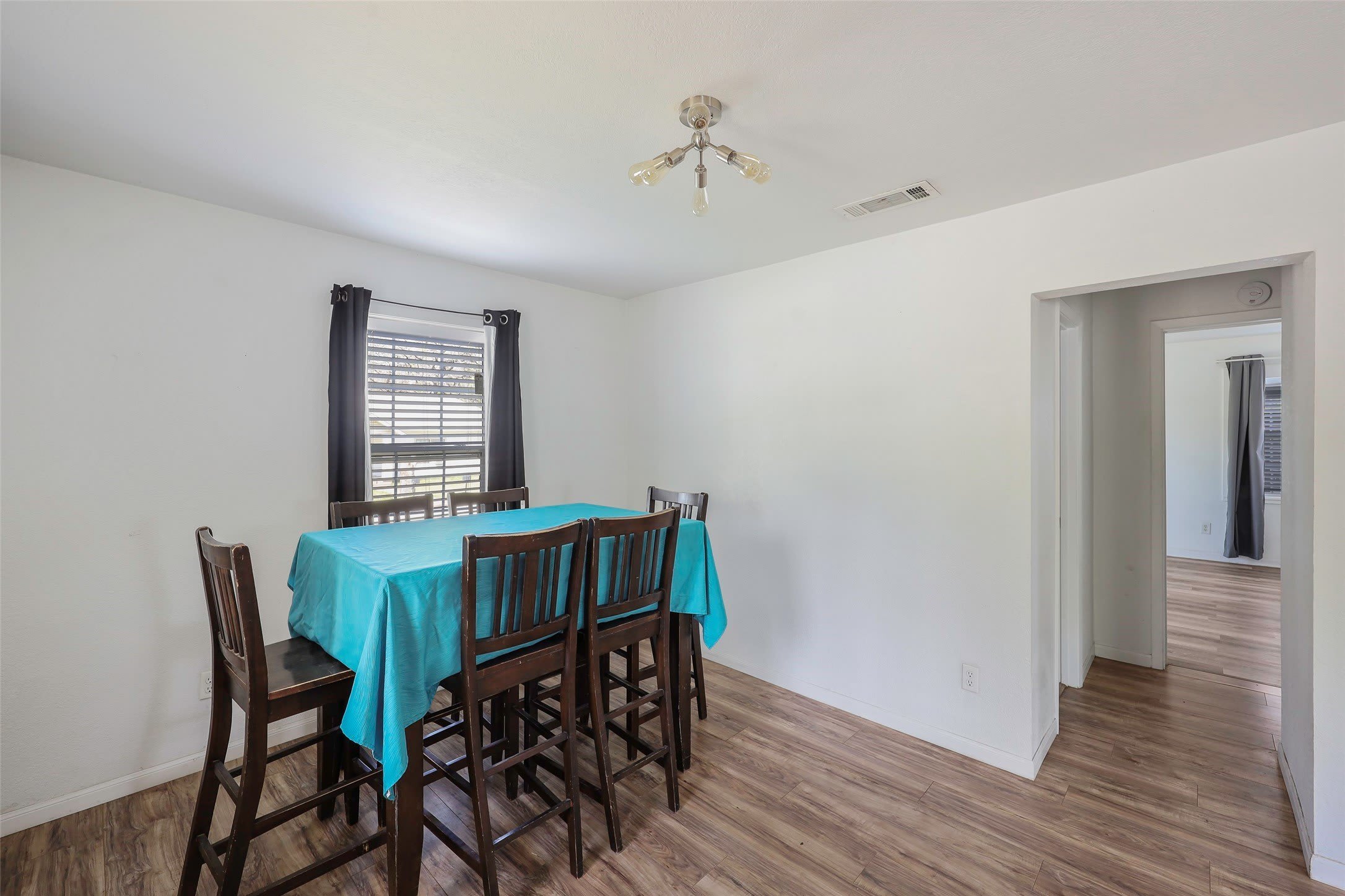1130 W Day Street – photo 5