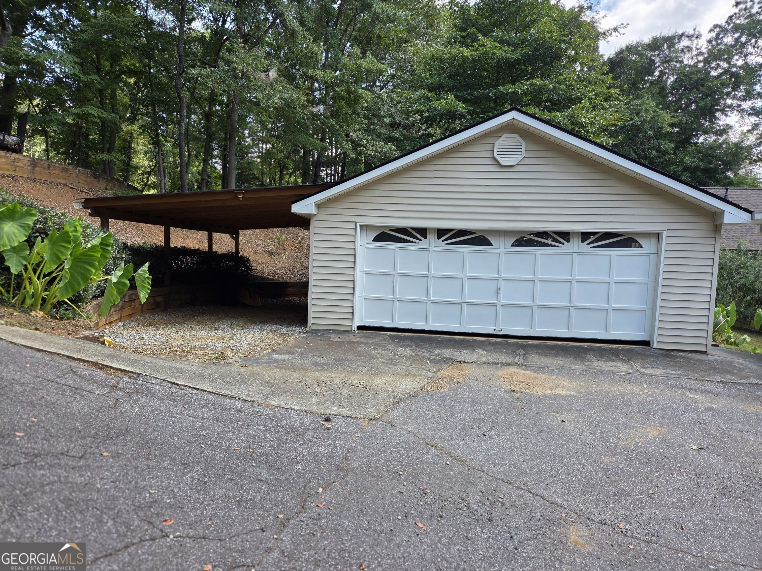 984 Overlook Drive – photo 4