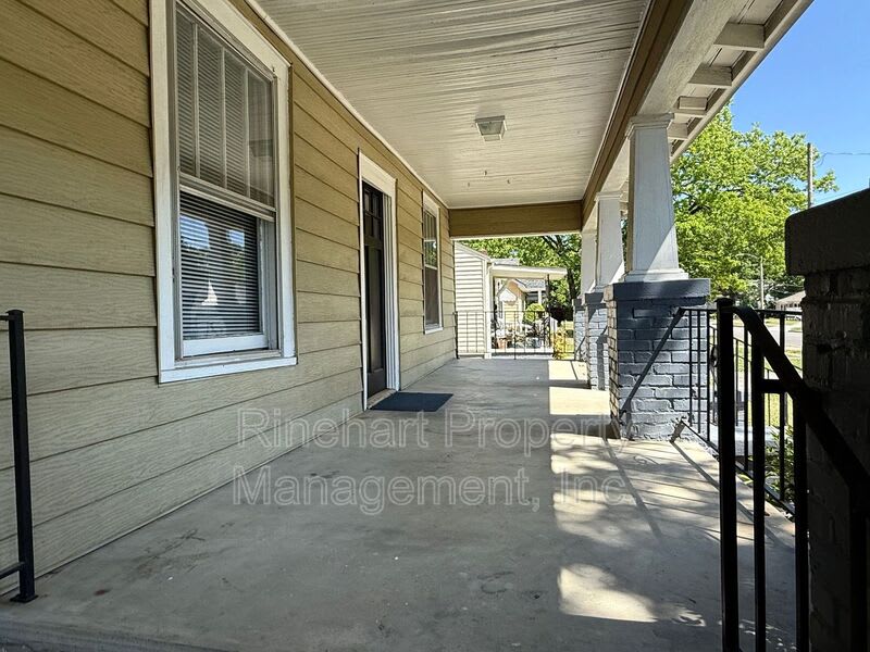 325 Walnut Street – photo 2