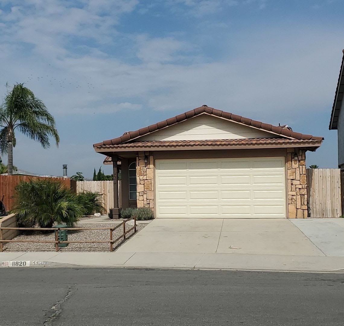 2bd / 1ba Home – photo 1