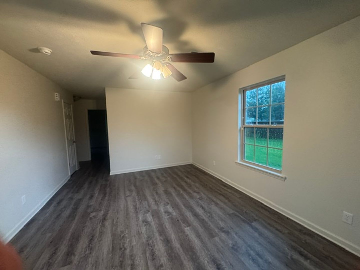 100 East Lauren Road – photo 4