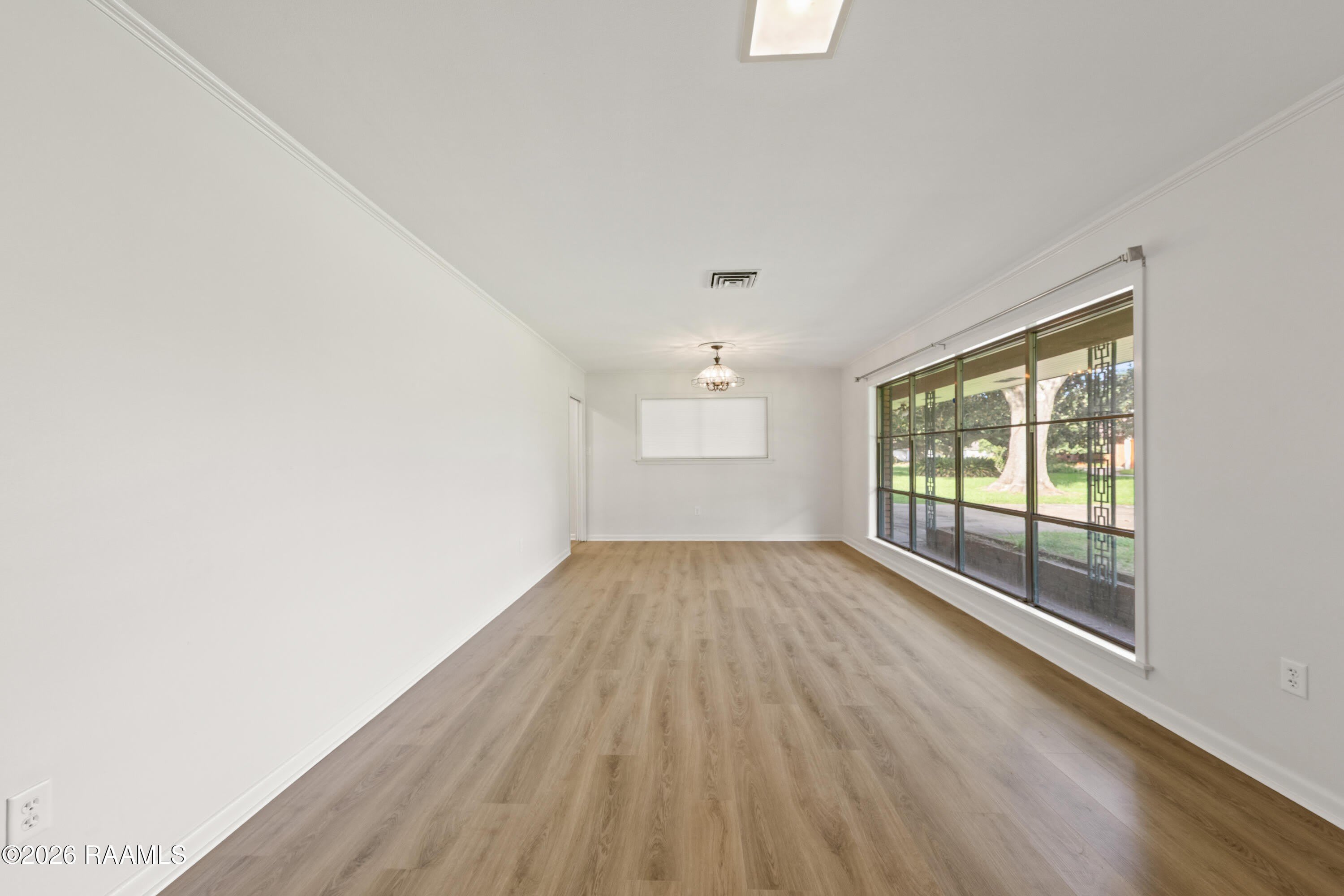 223 Stephanie Avenue – photo 3