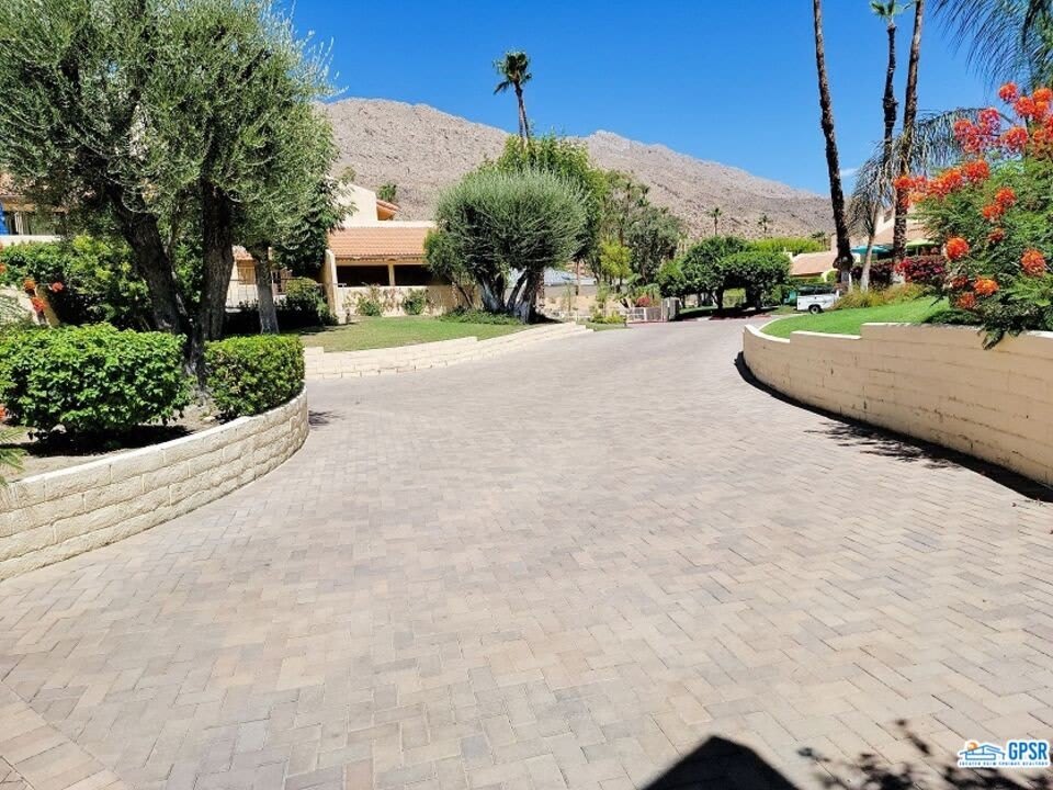 2600 S Palm Canyon Dr – photo 2