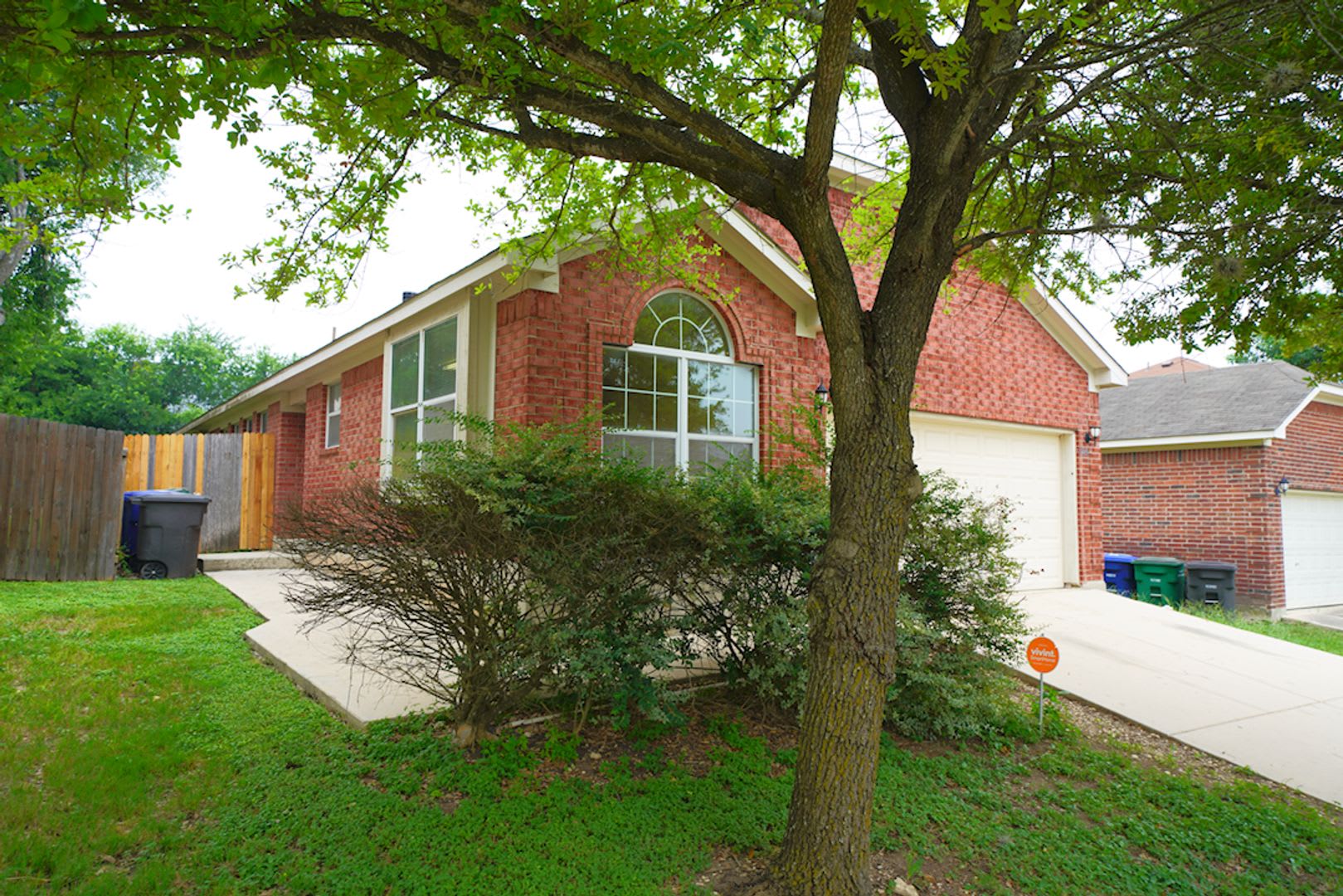 Great Home Now Available on the NorthEast Side of San Antonio. Realtor Commission: $500 – photo 3