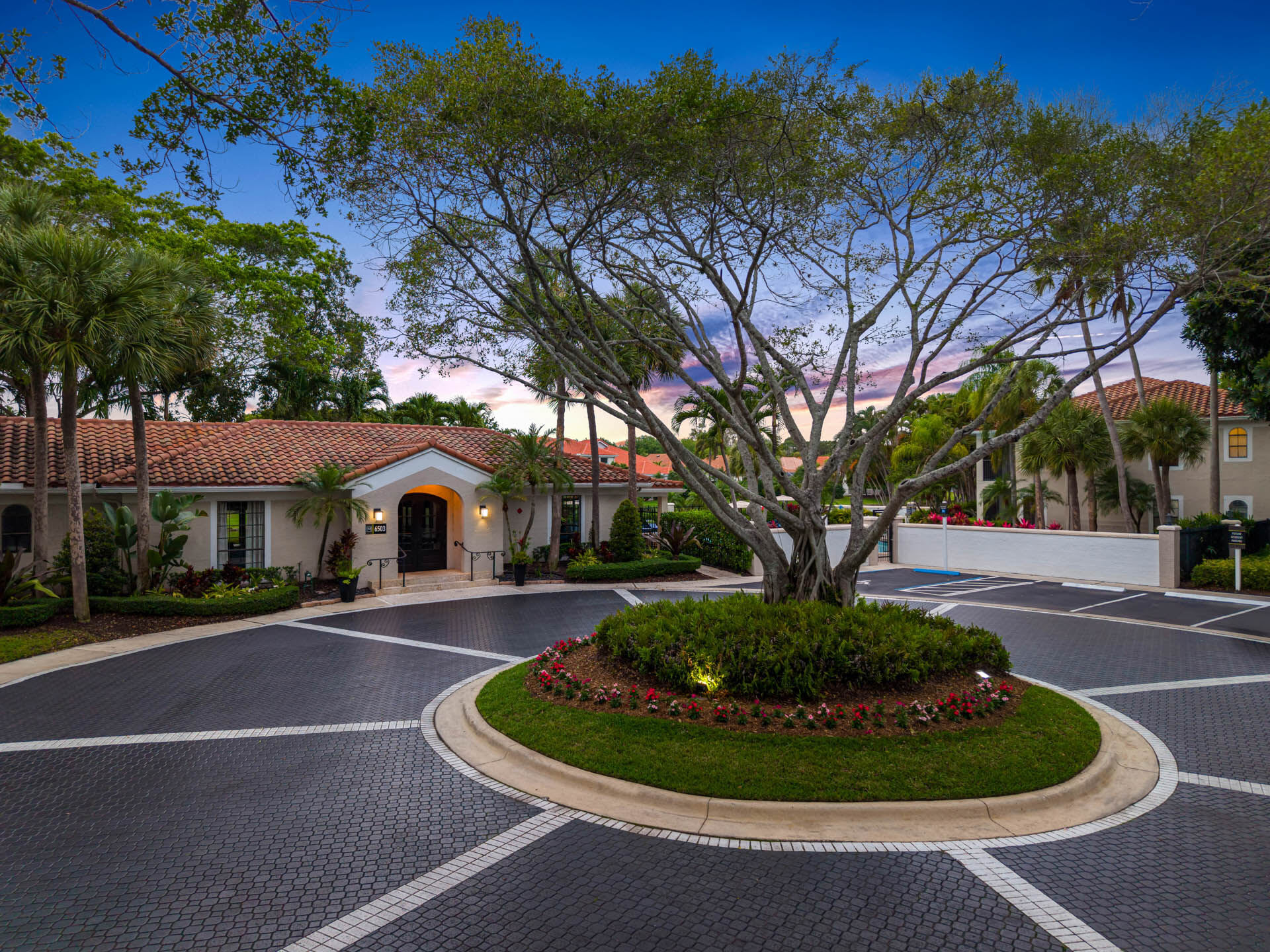 Mizner Court – photo 4