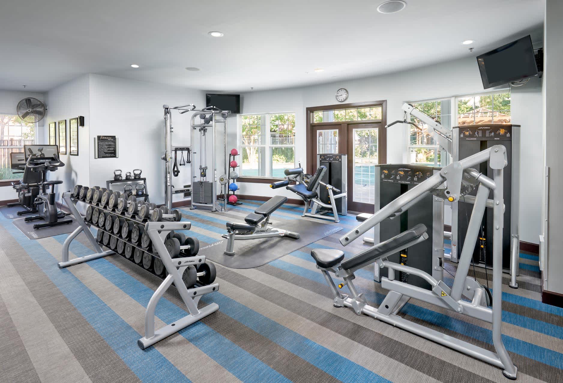 Signal Hill Apartment Homes – photo 3