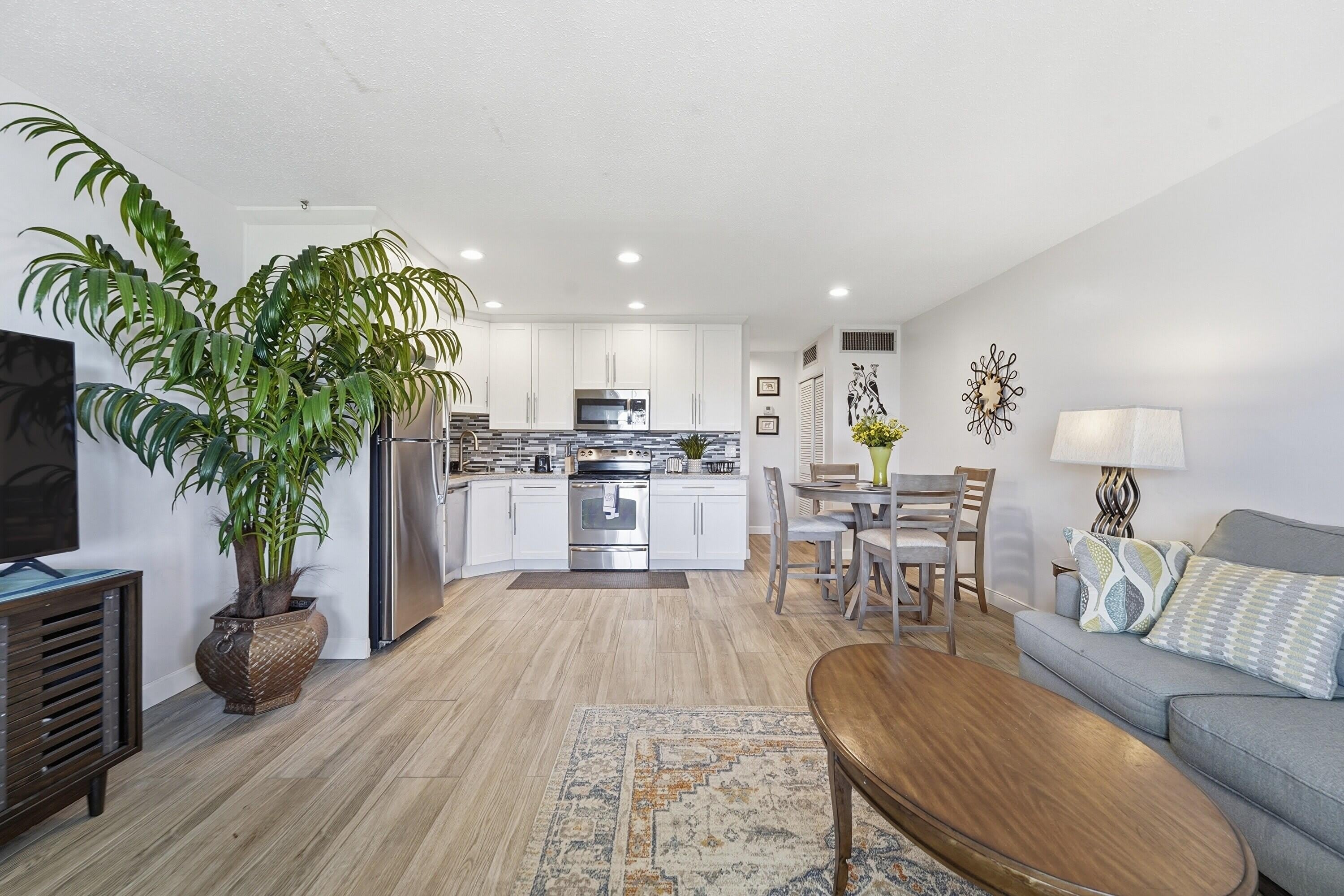 5208 Ne 24Th Terrace – photo 2