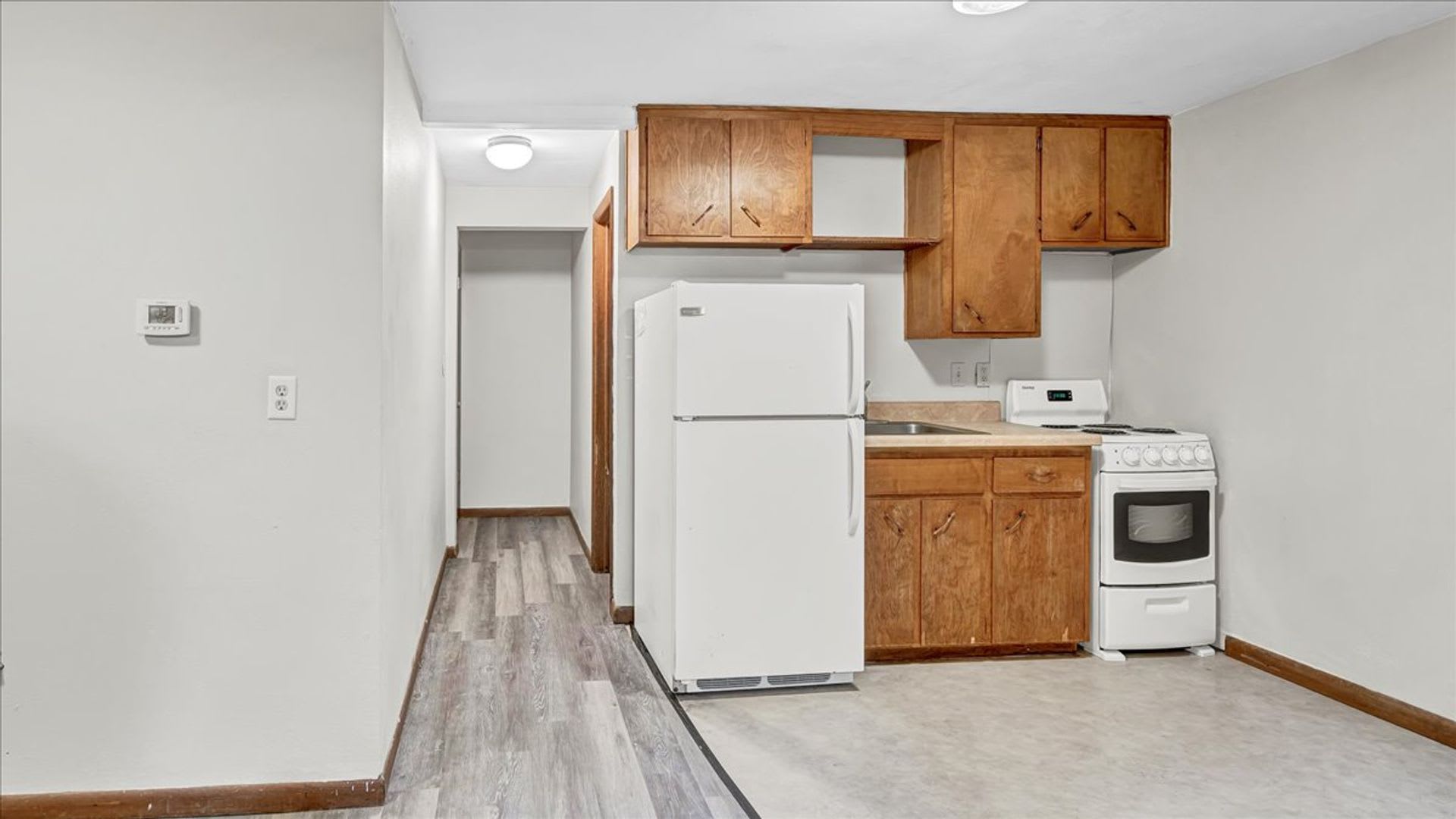2500 Olive St – photo 2