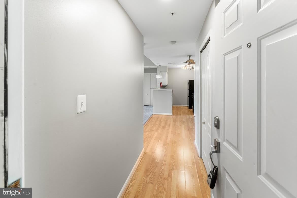 8921 TOWN CENTER Circle – photo 4