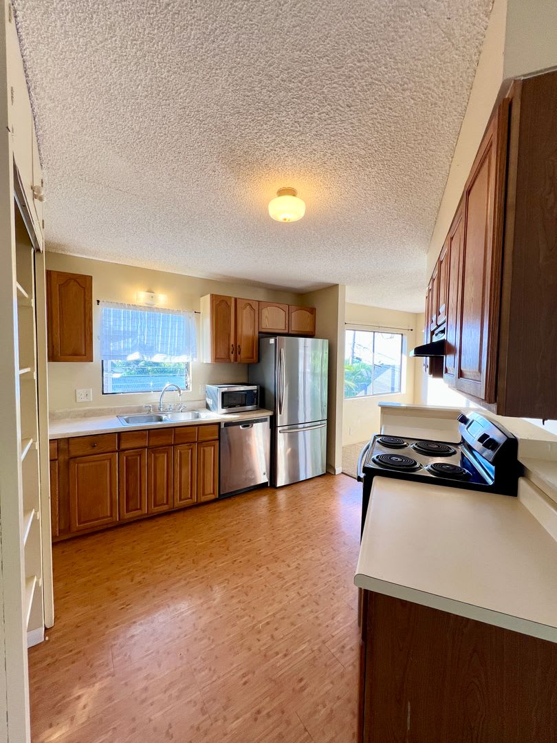UNFURNISHED 3 BED/2BA PRIVATE HOME WITH OCEAN VIEW – photo 4