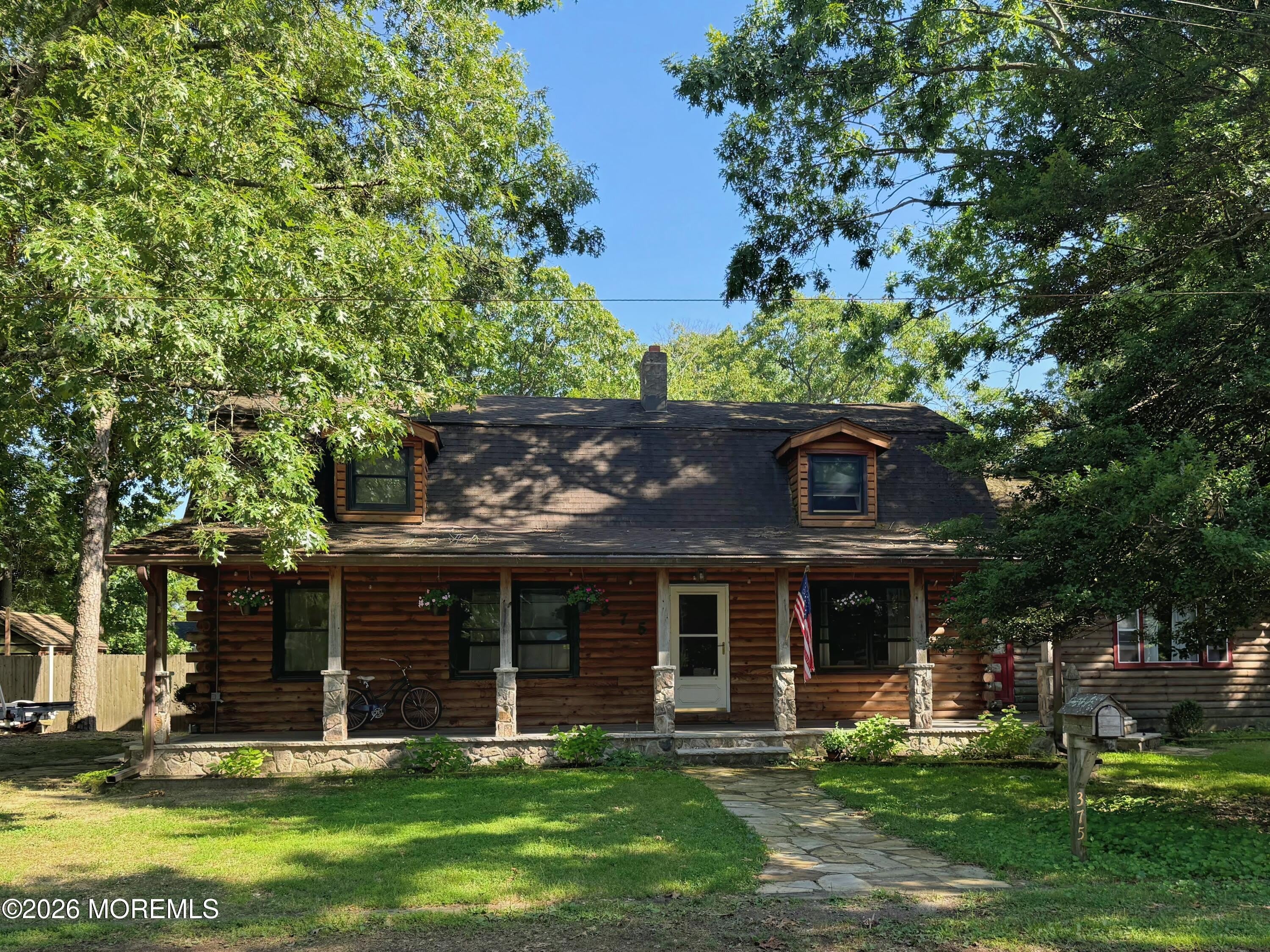 375 Arrowhead Drive – photo 1