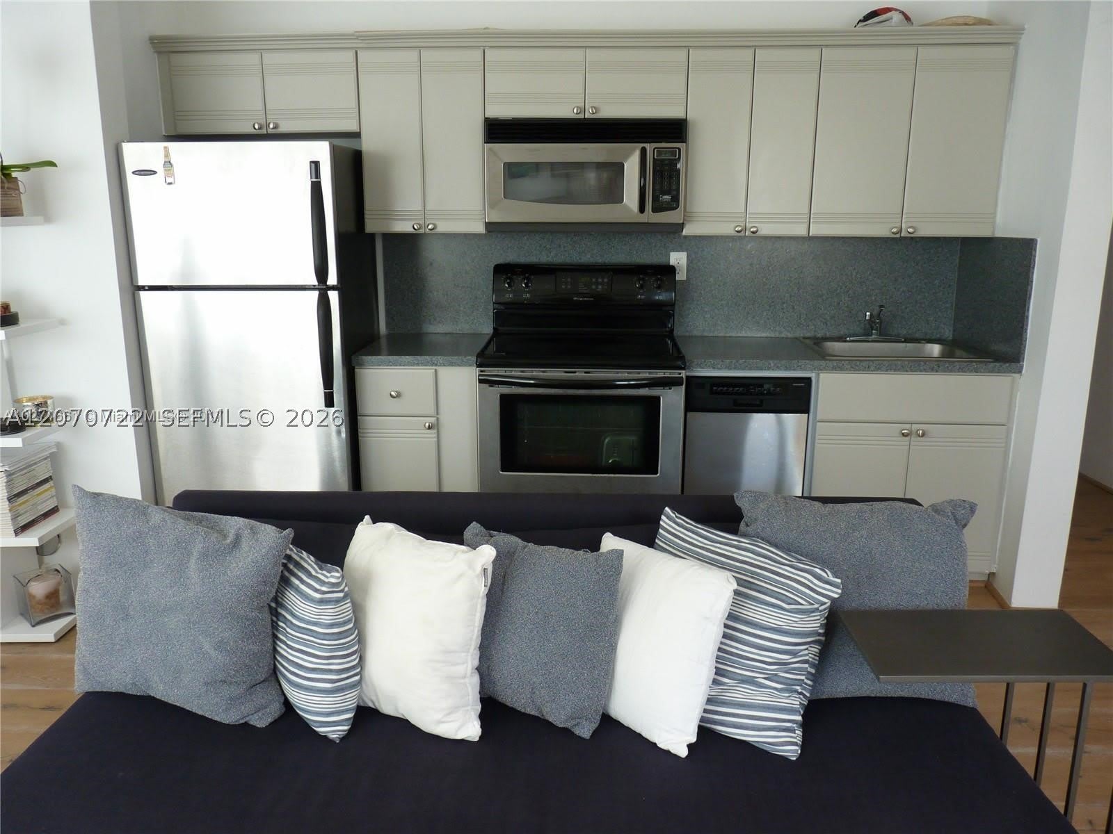 820 Euclid Ave – photo 5