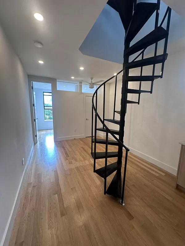 419 E 9th St – photo 3