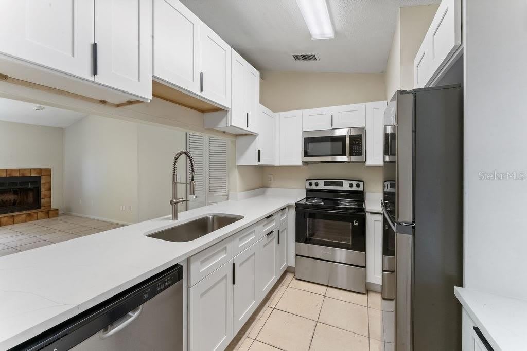 918 Otto Villa Place – photo 3
