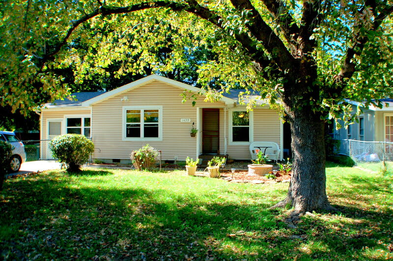 1439 S West Ave – photo 1